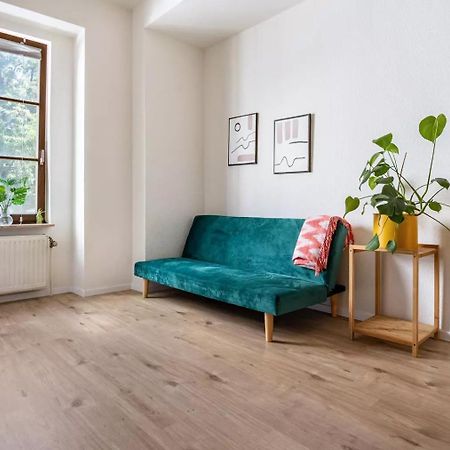 Next Home - Free Parking & Wifi - Badewanne Дуйсбург Екстер'єр фото