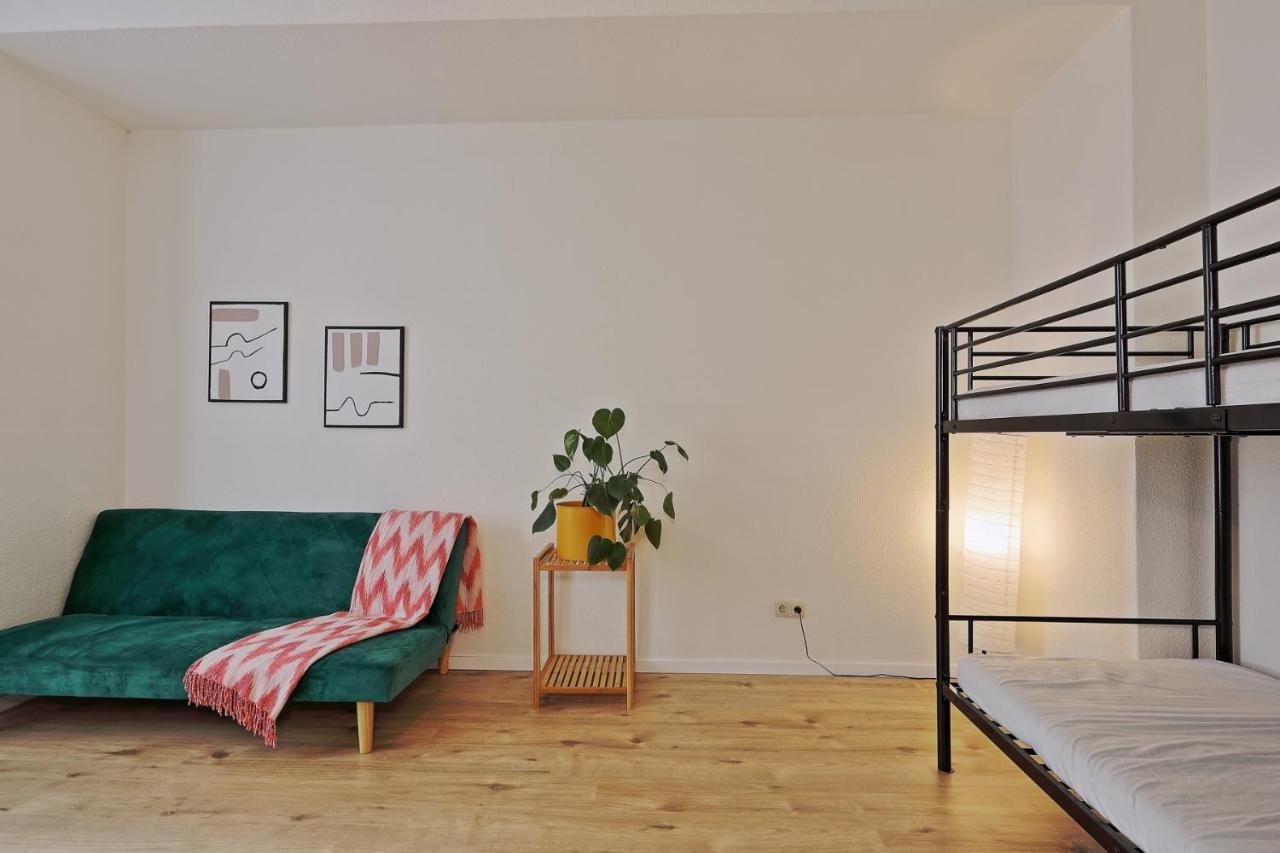 Next Home - Free Parking & Wifi - Badewanne Дуйсбург Екстер'єр фото