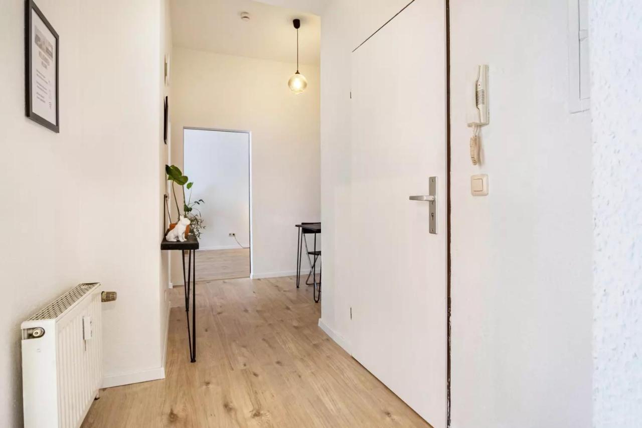 Next Home - Free Parking & Wifi - Badewanne Дуйсбург Екстер'єр фото