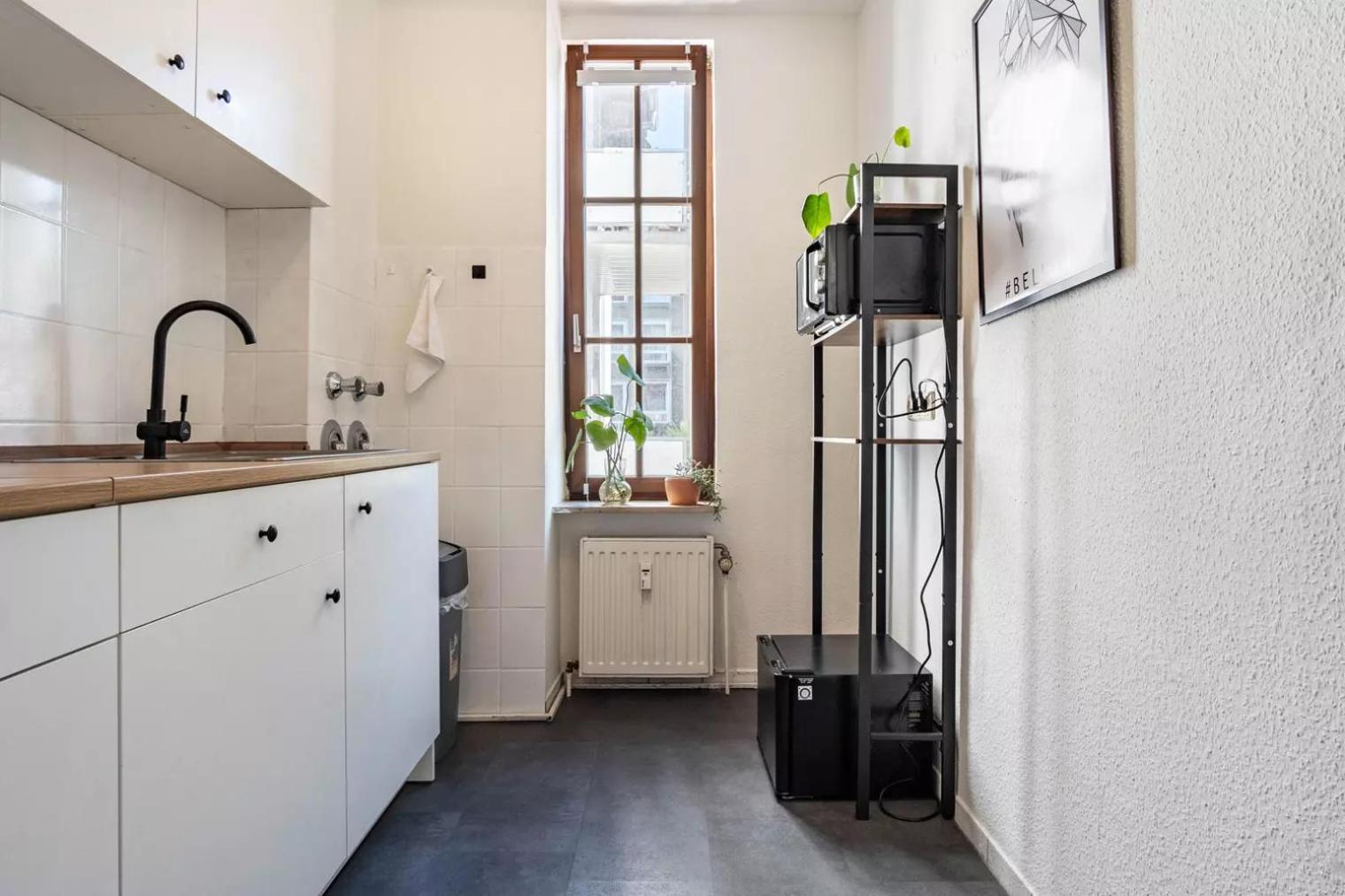 Next Home - Free Parking & Wifi - Badewanne Дуйсбург Екстер'єр фото
